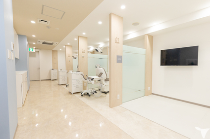 新しく清潔感のある診療室