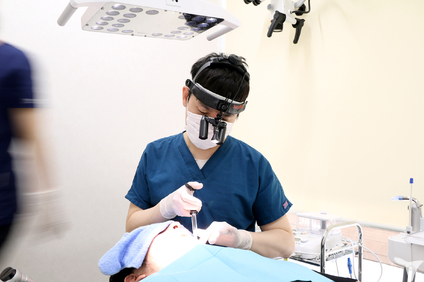 拡大鏡を使用した診療