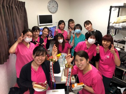スタッフルームでお誕生会