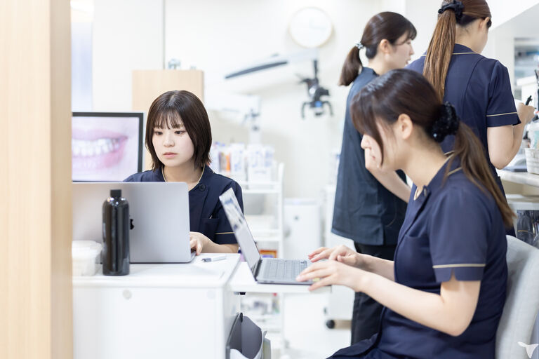 経験のある先輩がサポート