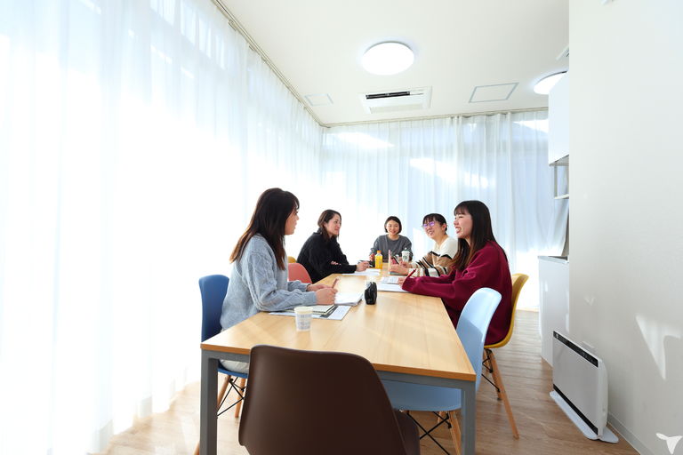 打ち合わせ、勉強風景