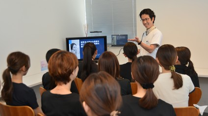 院内セミナーあります