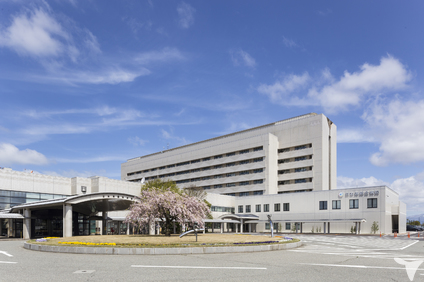 日本海総合病院外観