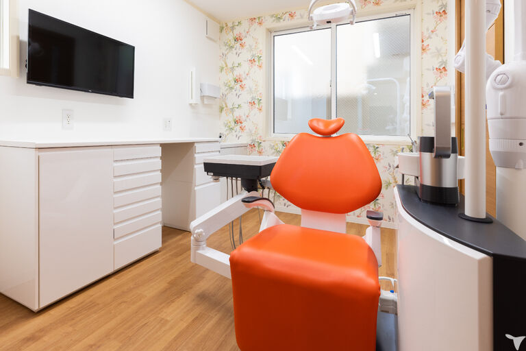 個室の専用チェアで診療♪