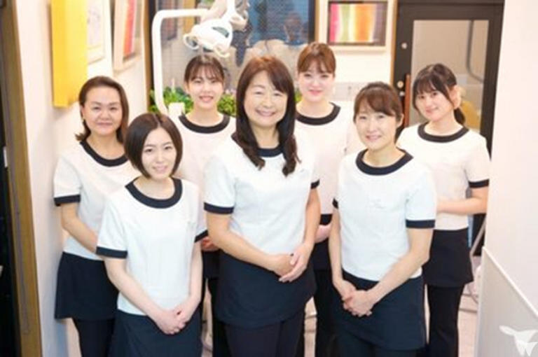 スタッフ17人です。
