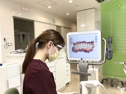 下北沢茶沢通り矯正歯科