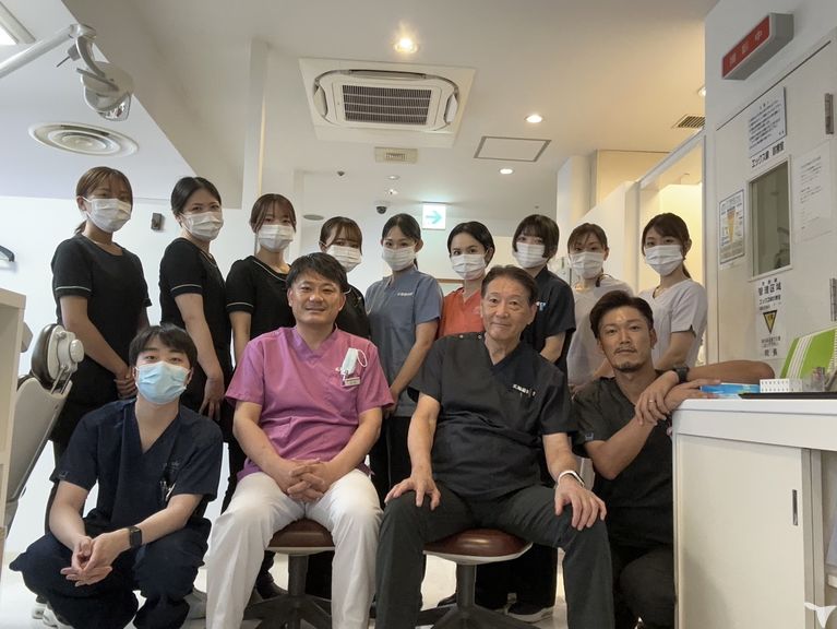 スタッフ集合写真