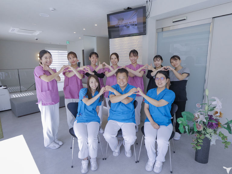 明るく活気ある職場